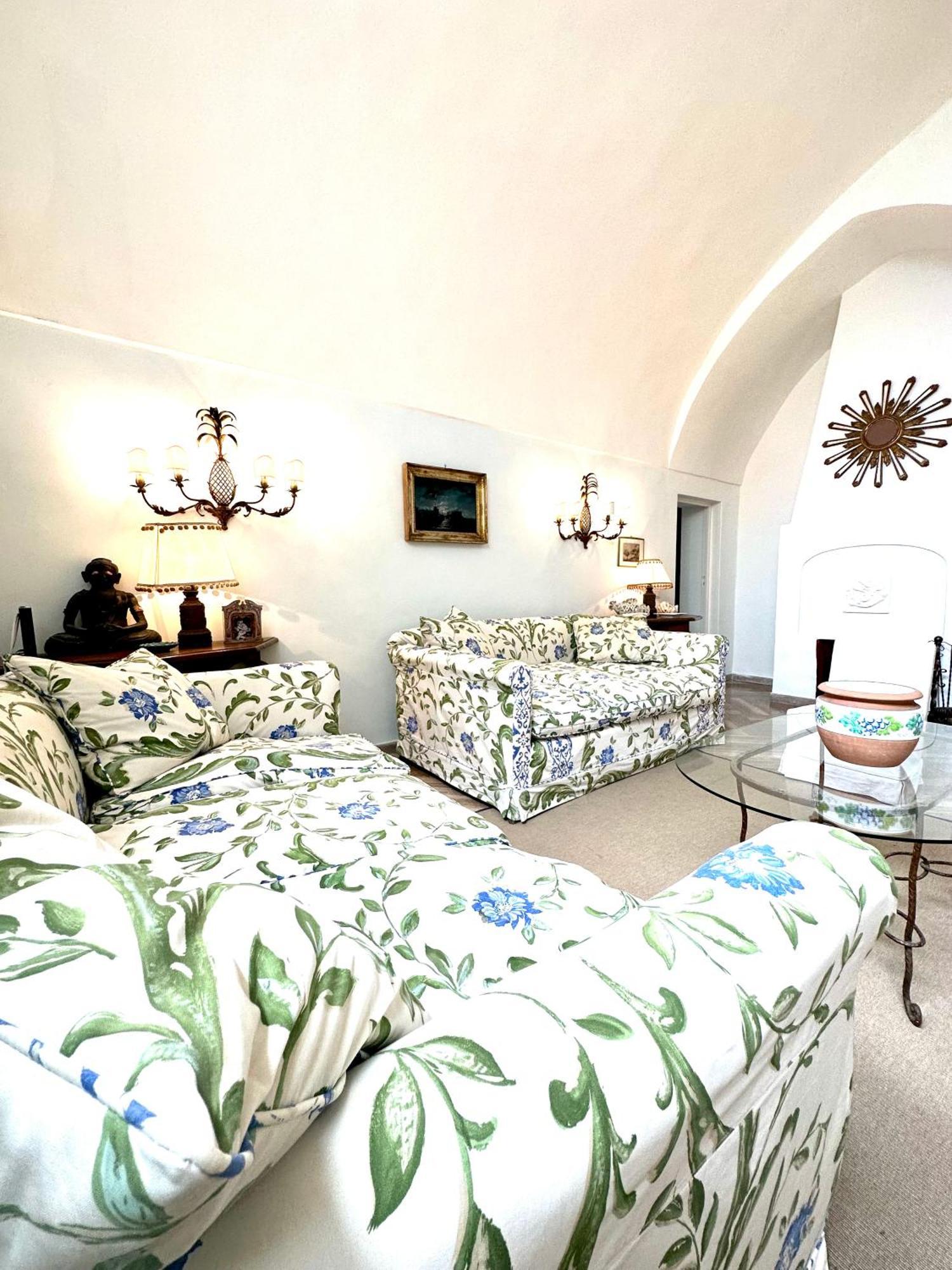 I Tre Soli Apartments By Caprirooms Exterior photo
