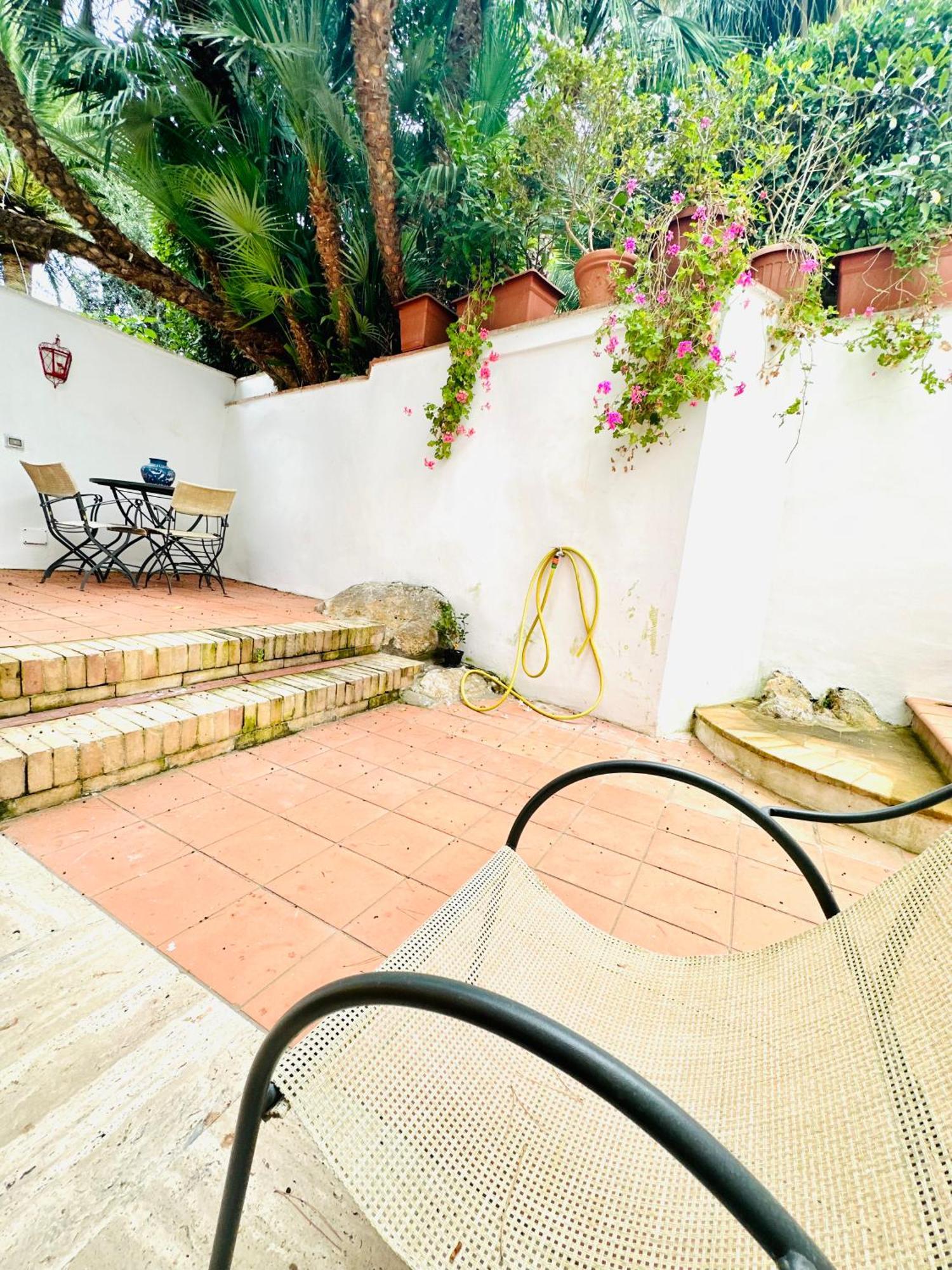 I Tre Soli Apartments By Caprirooms Exterior photo